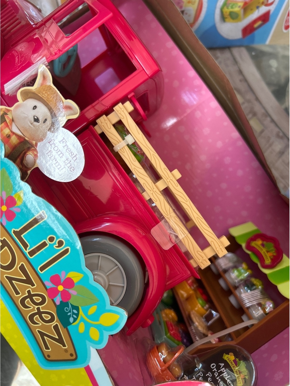Li'l Woodzeez Hoppin' Farmers Market Truck Playset